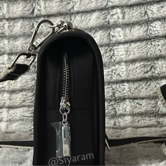 Givenchy crossbody bag - Picture 10 of 10